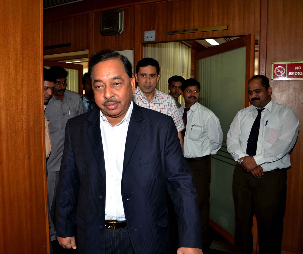 MINISTER NARAYANRAO RANE VISIT MIDC OFFICE AT ANDHERI.