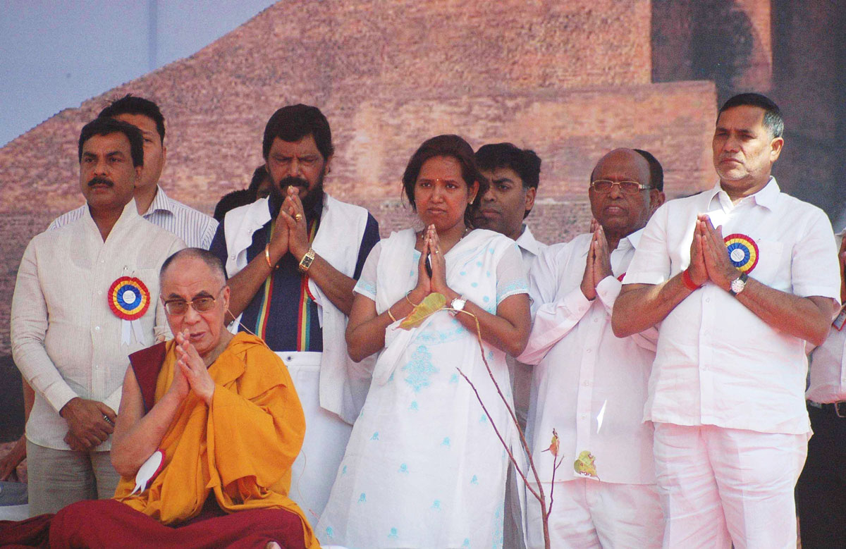 BUDDHIST SPIRITUAL & NOBEL PEACE LAUREATE DALAILAMAJI  IN MUMBAI .