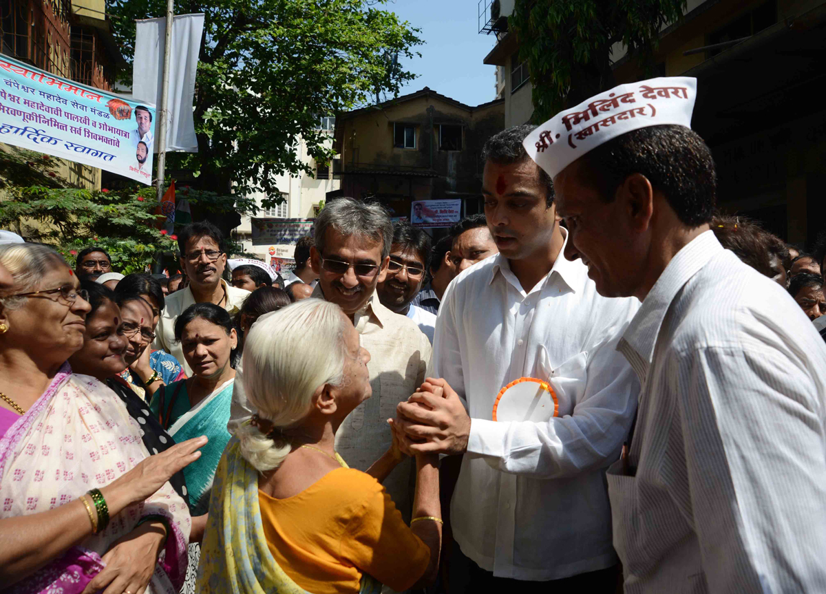UNION MINISTER OF STATE & MP.MILIND DEORA IN SOUTH MUMBAI AT GIRGAON.
