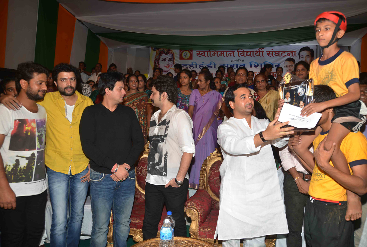 SWABHIMAAN SANGHATANA PRESIDENT  NITESH NARAYANRAO RANE VISIT"S DAHI HANDI SARAV SHIBIR"S IN MUMBAI.