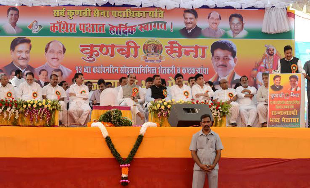 CHIEF MINISTER PRITHVIRAJ CHAVAN & MPCC MANIKRAO THAKARE AT WADA.