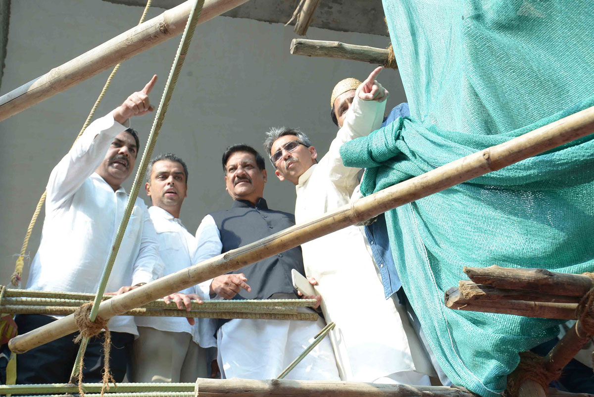 Chief Minister Prithviraj Chavan & Union Minister Of State Milind Deora to Seek Blessings from Hajrat Abdul Rehman Shah Baba (R.A.) Dargah at Dongri.