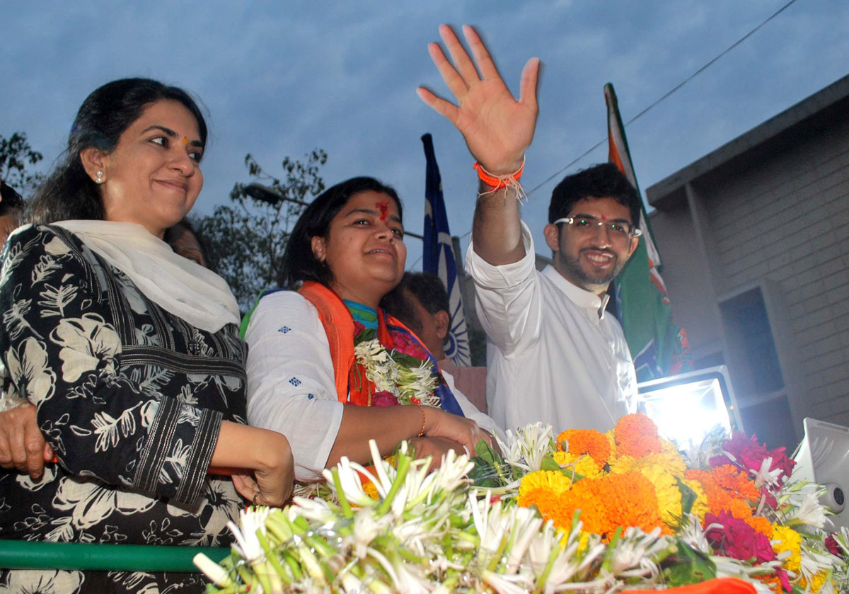 Mahayuti MP.Candidate Poonam Mahajan Election Campaign Rally at Halov Pool Kurla.