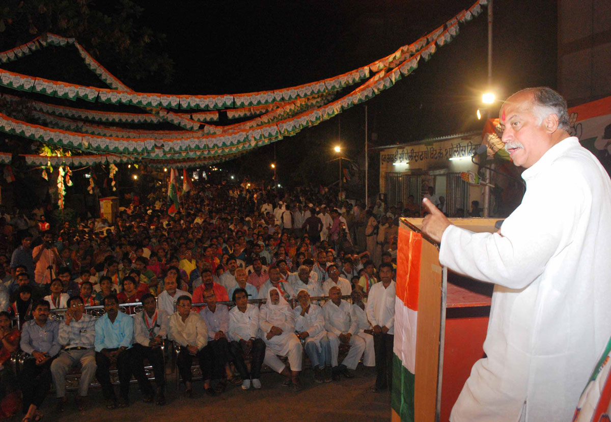 Shri.Gurudas Kamat Congress / NCP / PRP (Kawade) / Republican Party of India (Democratic) Alliance Candidate from 27- Mumbai North West Parliamentary Constituency in Andheri Assembly Area.
