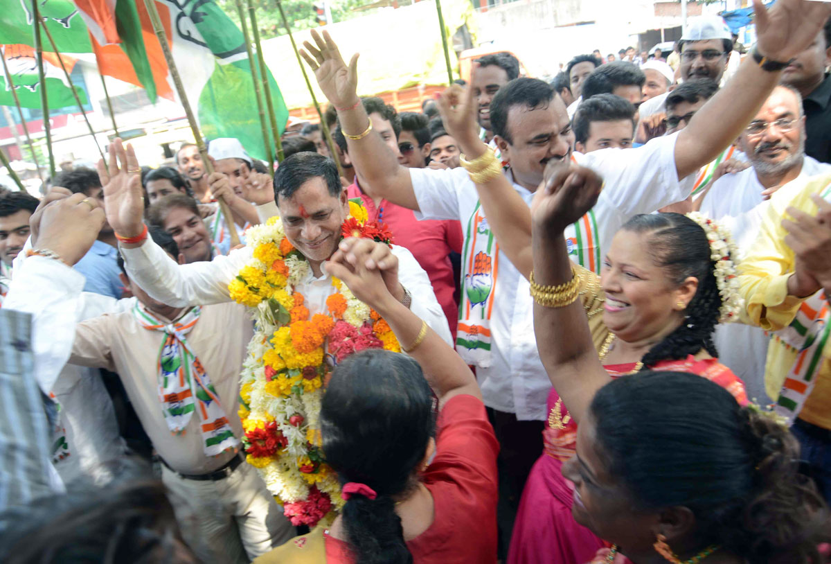 Kalina Assembly Congress Candidate Kripashankar Singh Filed Nomination Form.