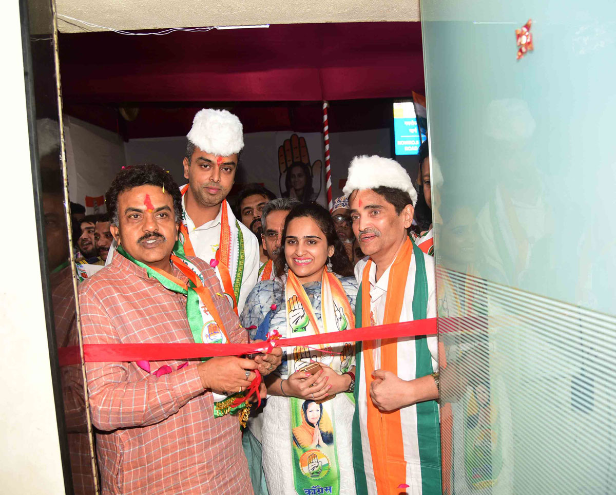 Mumbai Congress President Sanjay Nirupam & Ex.Min.& South Mumbai Congress Party Leader Milind Deora during Election Campaign & Candidates Election OffIce Inauguration in South Mumbai.
