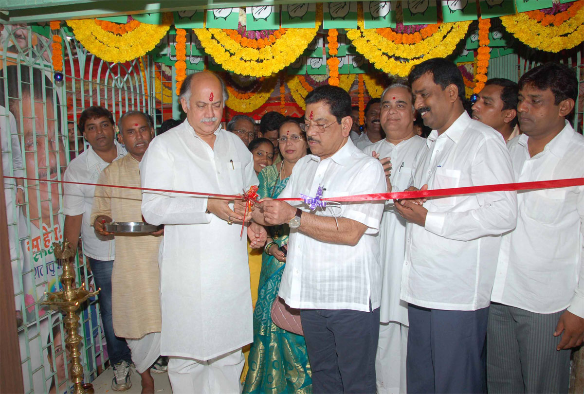 M.P.& EX.UNION MINISTER GURUDAS KAMAT & MINISTER SUHRESH SHETTY AT ANDHERI.