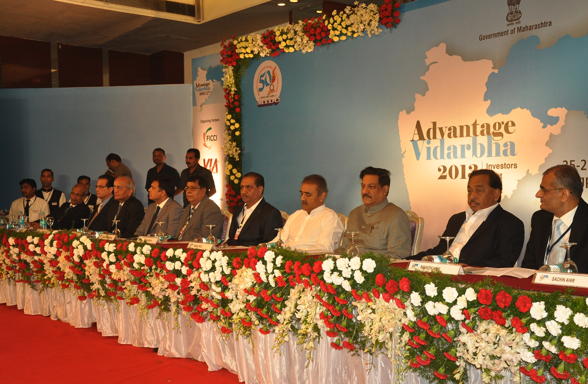 CHIEF MINISTER PRITHVIRAJ CHAVAN,UNION MINISTER PRAFUL PATEL & MINISTER NARAYAN RANE IN ADVANTAGE VIDARBHA-2013 INDUSTRIAL SEMINAR AT NAGPUR
