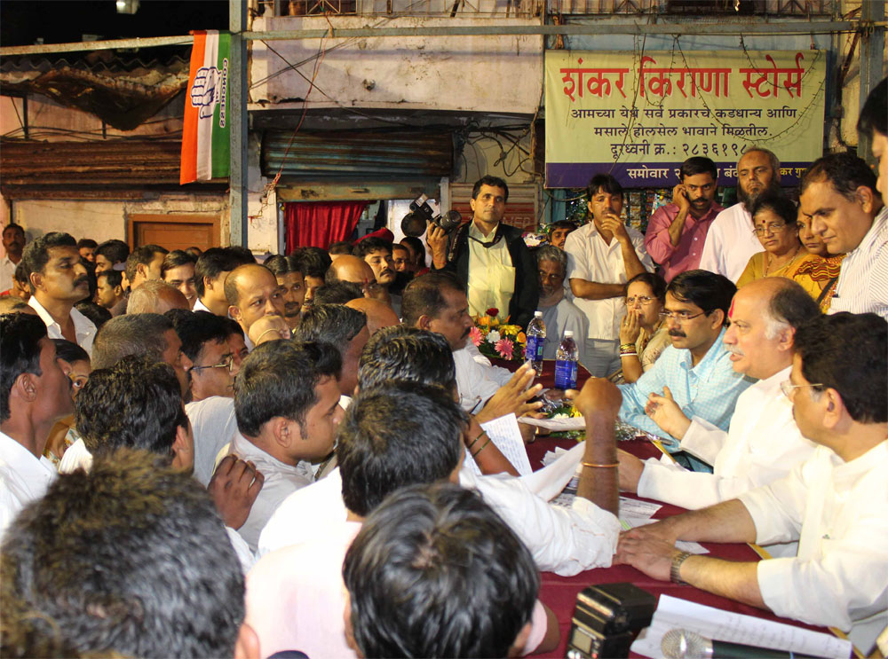 EX.MINISTER & MP.GURUDAS KAMAT JANSAMPARK ABHIYAN .