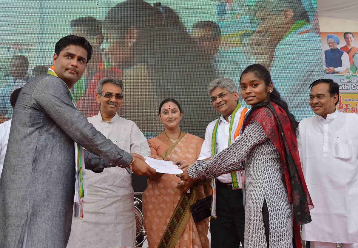 JOB FAIR ORGANISED BY MYC PRESIDENT GANESH KUMAR YADAV AT ANTOP HILL.