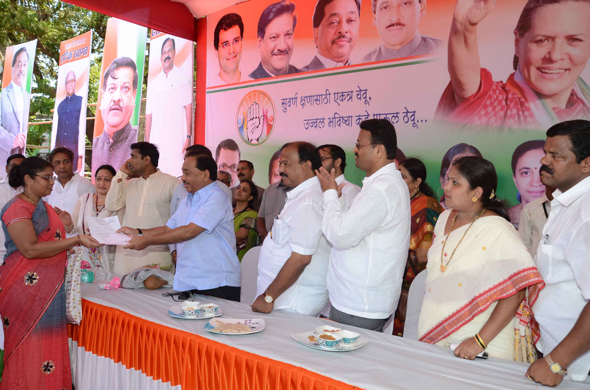 JOB FAIR BY MLA KALIDAS KOLMBKAR ON OCCASION MINISTER NARAYANRAO RANE & SWABHIMAAN SANGHATANA PRESIDENT NITESH RANE  AT DADAR.