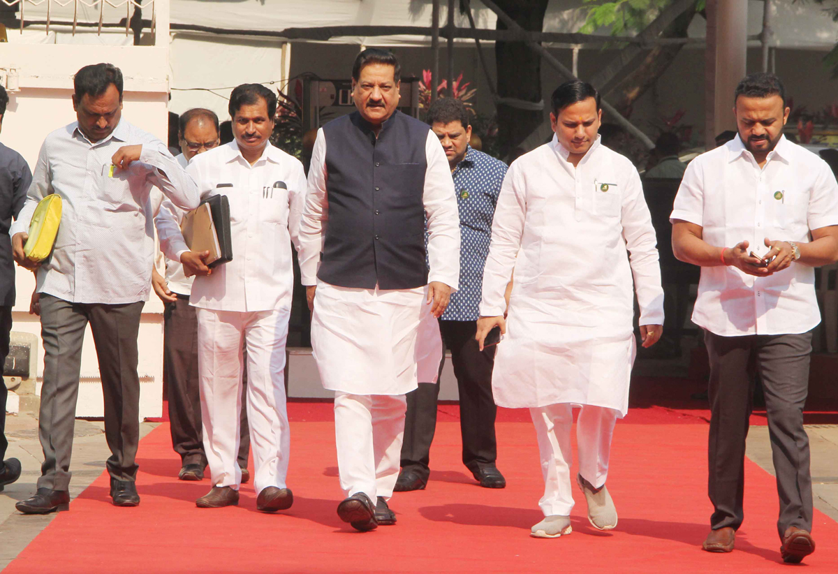 #Mumbai Session:3rd Day Assembly Summer Session Mumbai Vidhan Bhavan.