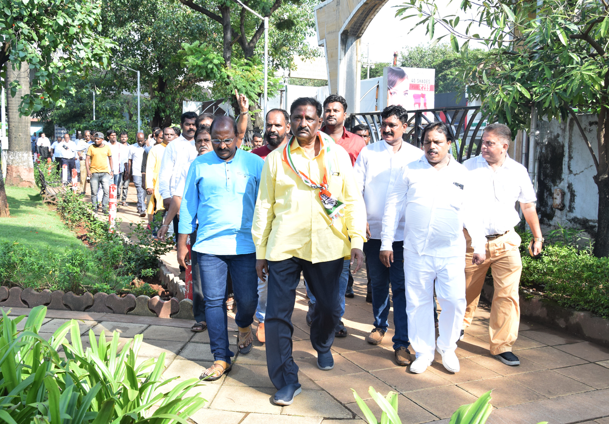 Chembur Assembly Congress-NCP Candidate Filed Nomination Form.