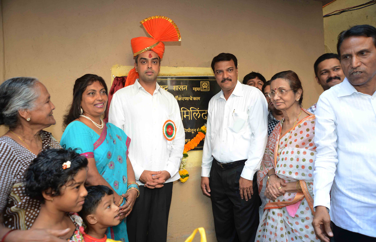 UNION MINISTER OF STATE & MP.MILIND DEORA IN SOUTH MUMBAI AT GIRGAON.