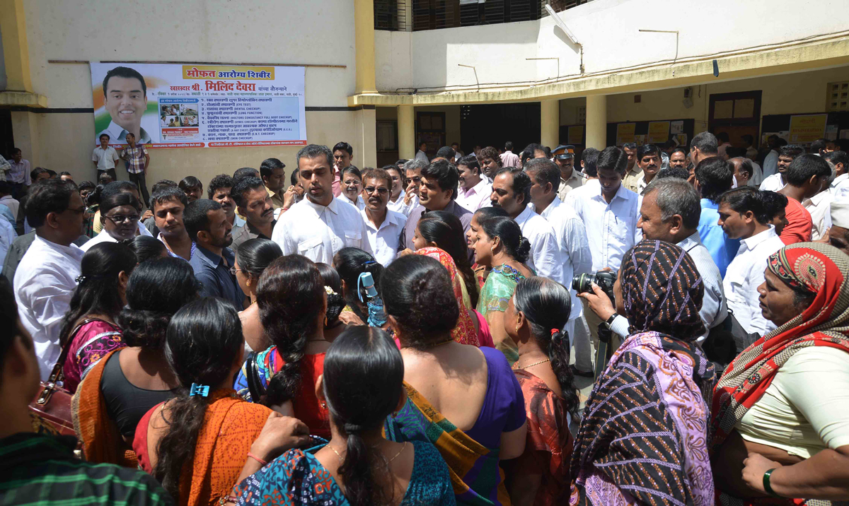 UNION MINISTER OF STATE FOR COMMUNICATION IT & SHIPPING & MP. MILIND DEORA MEDICAL CAMP AT WORLI.