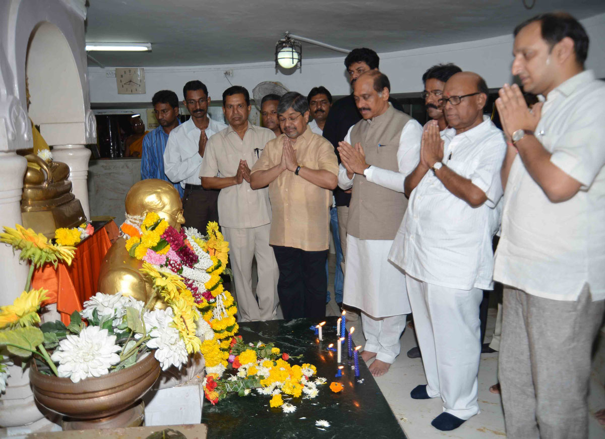 CONGRESS LEADERS CELEBRATION AT DADAR CHAITYABHOOMI !!!!!