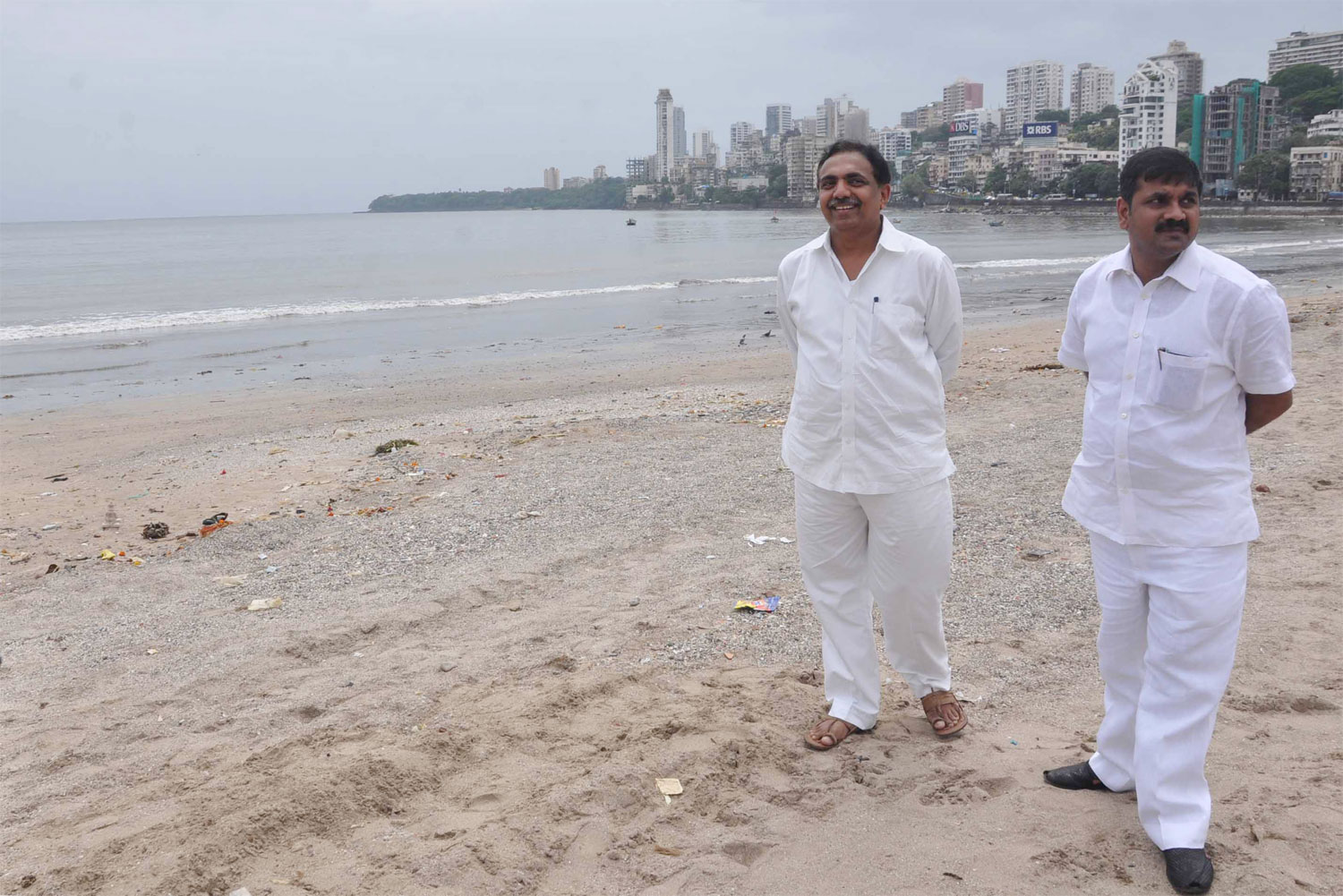 GUARDIAN MINISTER OF MUMBAI JAYANTRAO PATIL & MINISTER SACHIN BHAU AHIR VISIT GIRGAUM CHOWPATI .