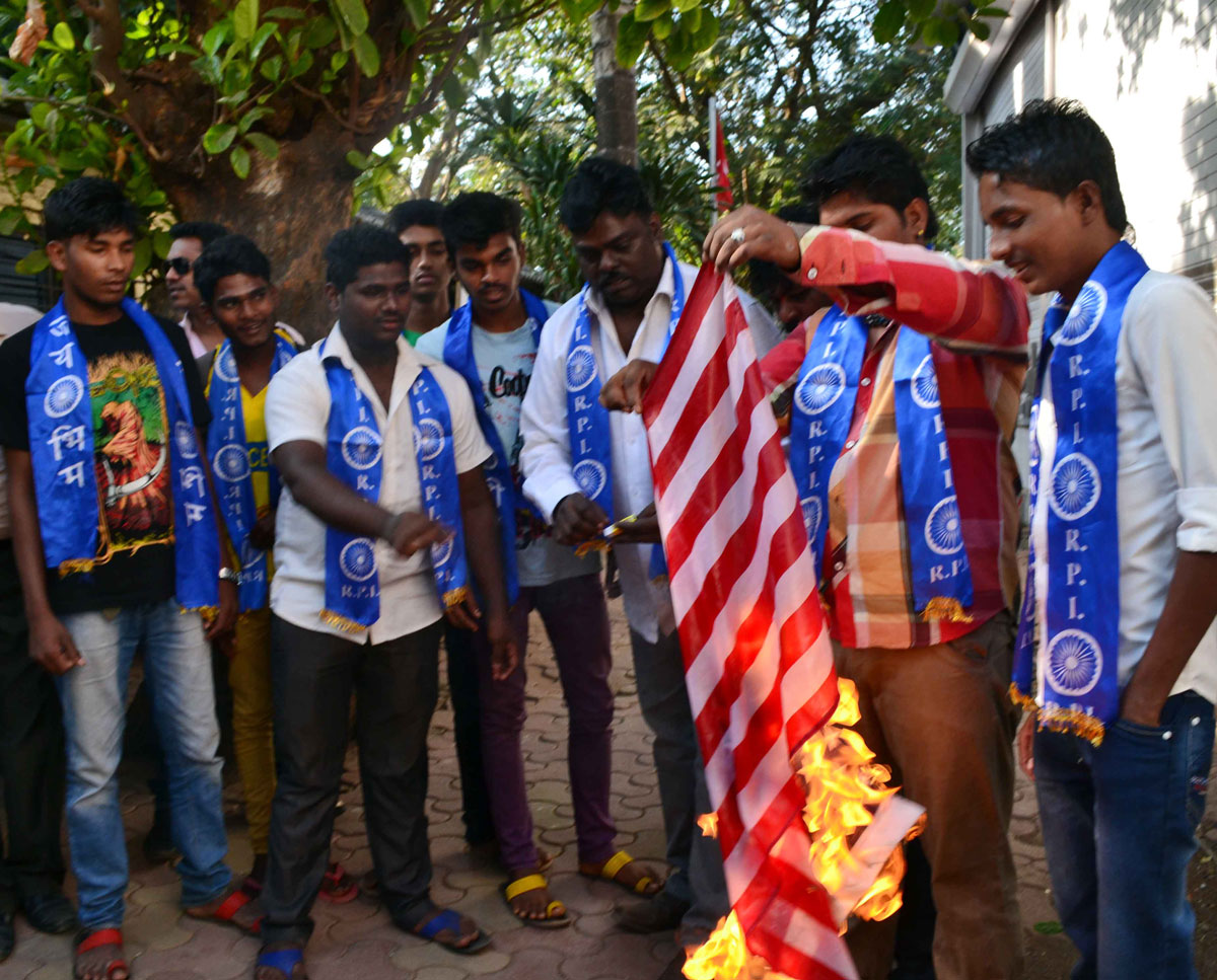 RPI party workers protest against USA security on Devyani Khobragade issue.