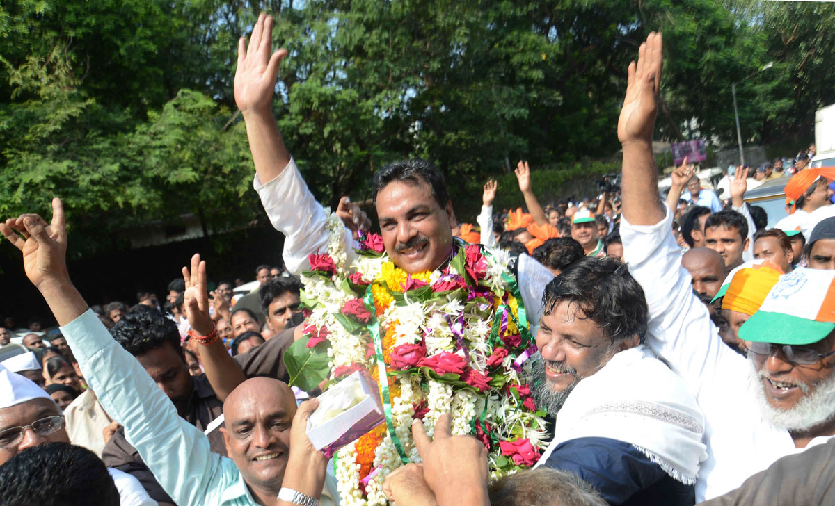 Chandivali Assembly Congress Candidate Mohd.Arif Naseem Khan Filed Nomination Form.