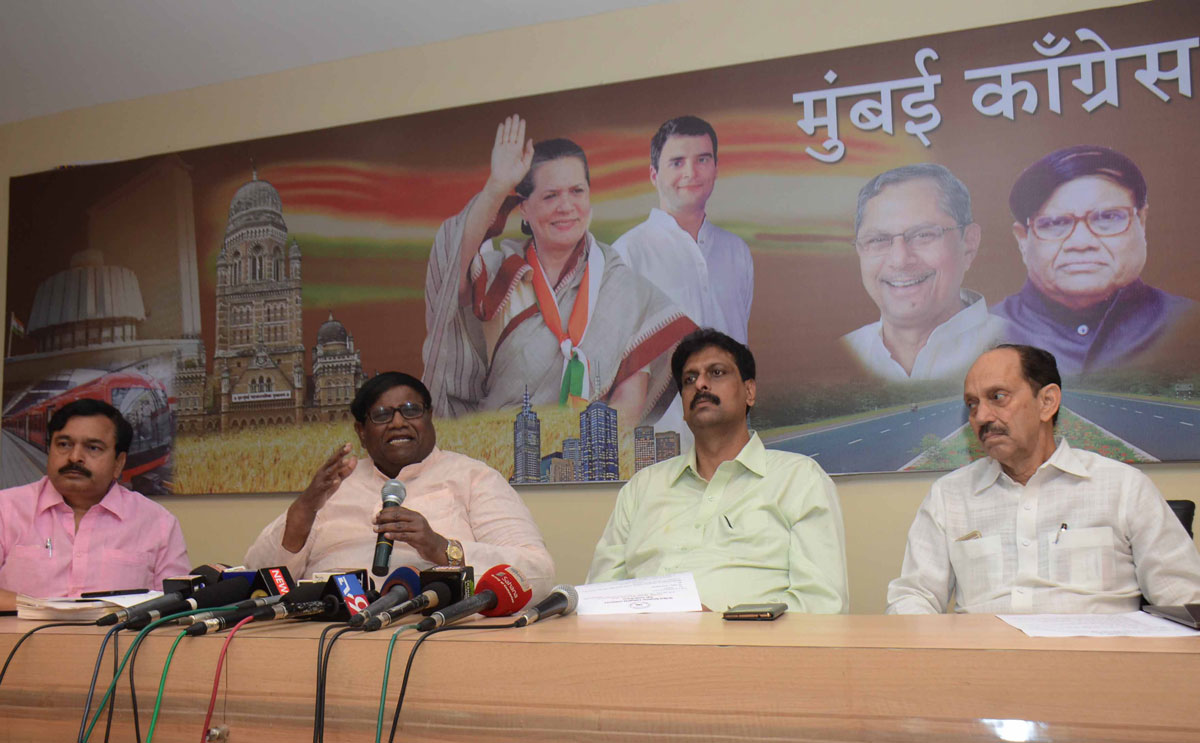 MRCC President Janardan Chandurkar Press Conference at Mumbai Congress Rajiv Gandhi Bhavan at Azad Maidan.