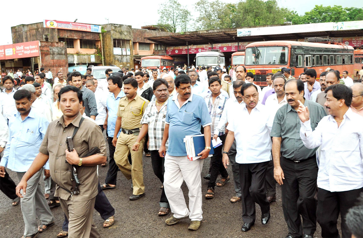 MINISTER NARAYANRAO RANE AT KANKAVLI.