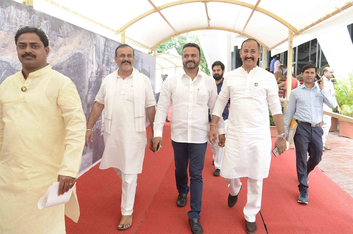 #MonsoonSession2019 #Maharashtra.