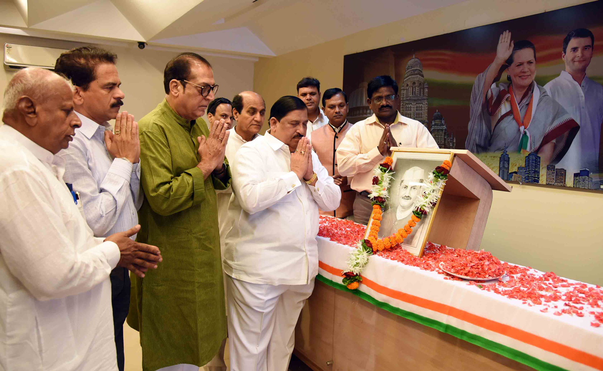MRCC Paying Tribute to Former PM.Lal Bahadur Shastriji on his Death Anniversary.