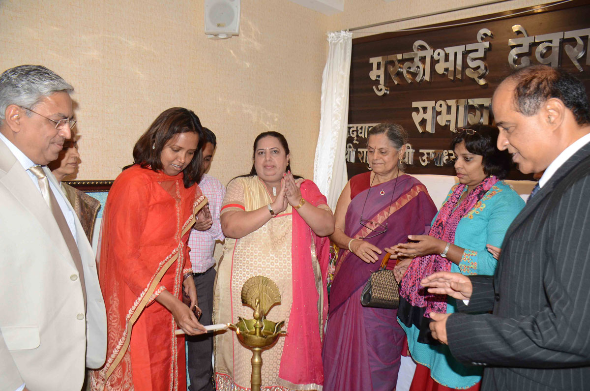 Mumbai Congress Celebrates Women's Day at Rajiv Gandhi Bhavan.