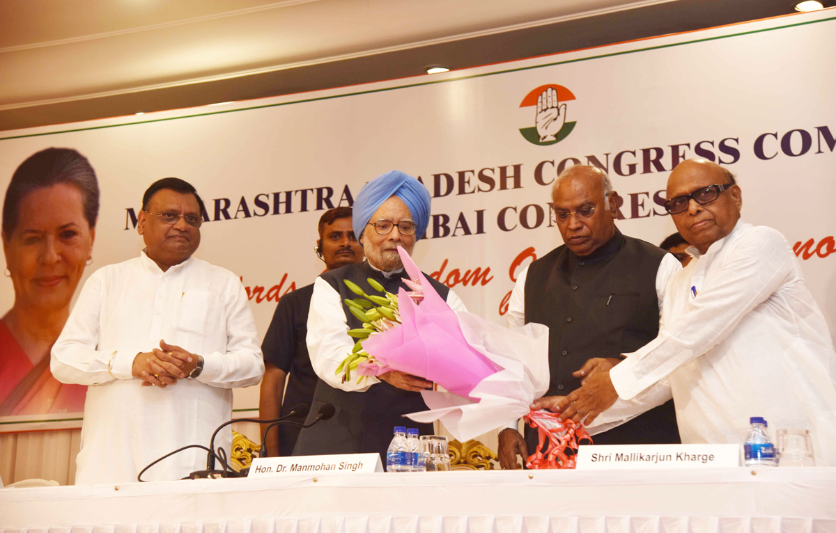 MPCC & MRCC Organised Interaction Session of Former PM Manmohan Singh WORD OF WISDOM ON INDIAN ECONOMY  at Garware Club Wankhede Stadium in Mumbai.