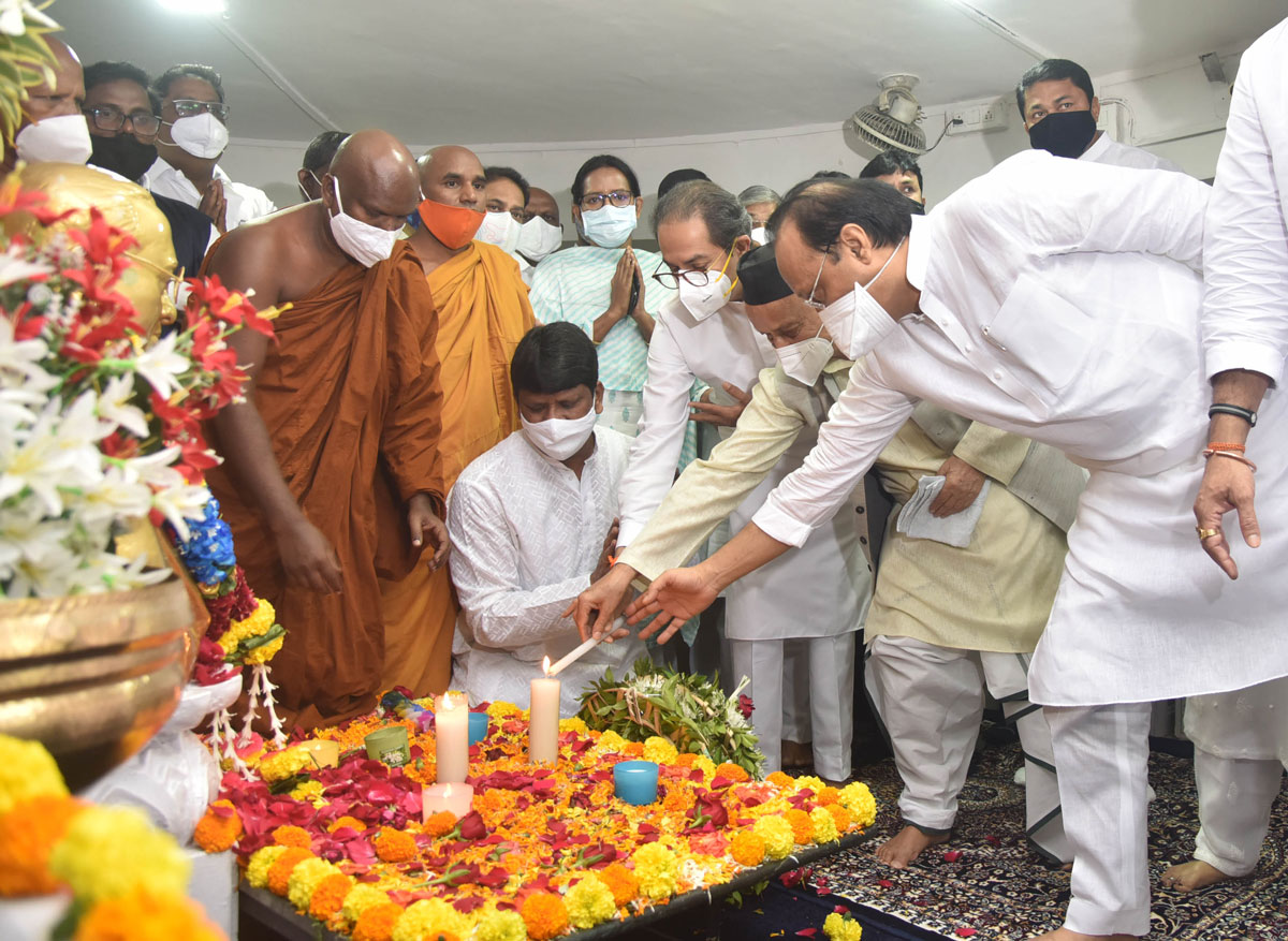 Governor Bhagat Singh Koshyari & Chief Minister Uddhav Thackarey visits Chaityabhumi; offers floral tribute to Mahamanav Bharatana Dr.Babasaheb Ambedkar on Mahaparinirvan Din.