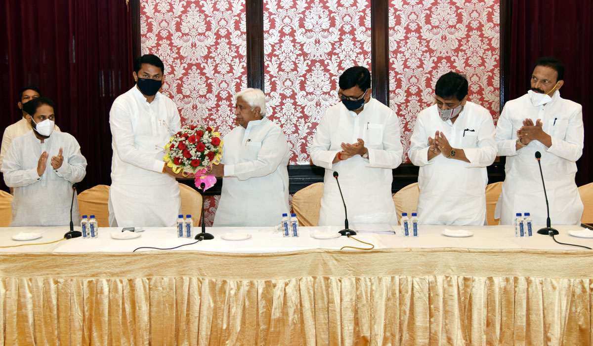 Congress Party Leaders Meeting at MCA in Chief Presence of H.K.Patil & MPCC President Nanabhau Patole.