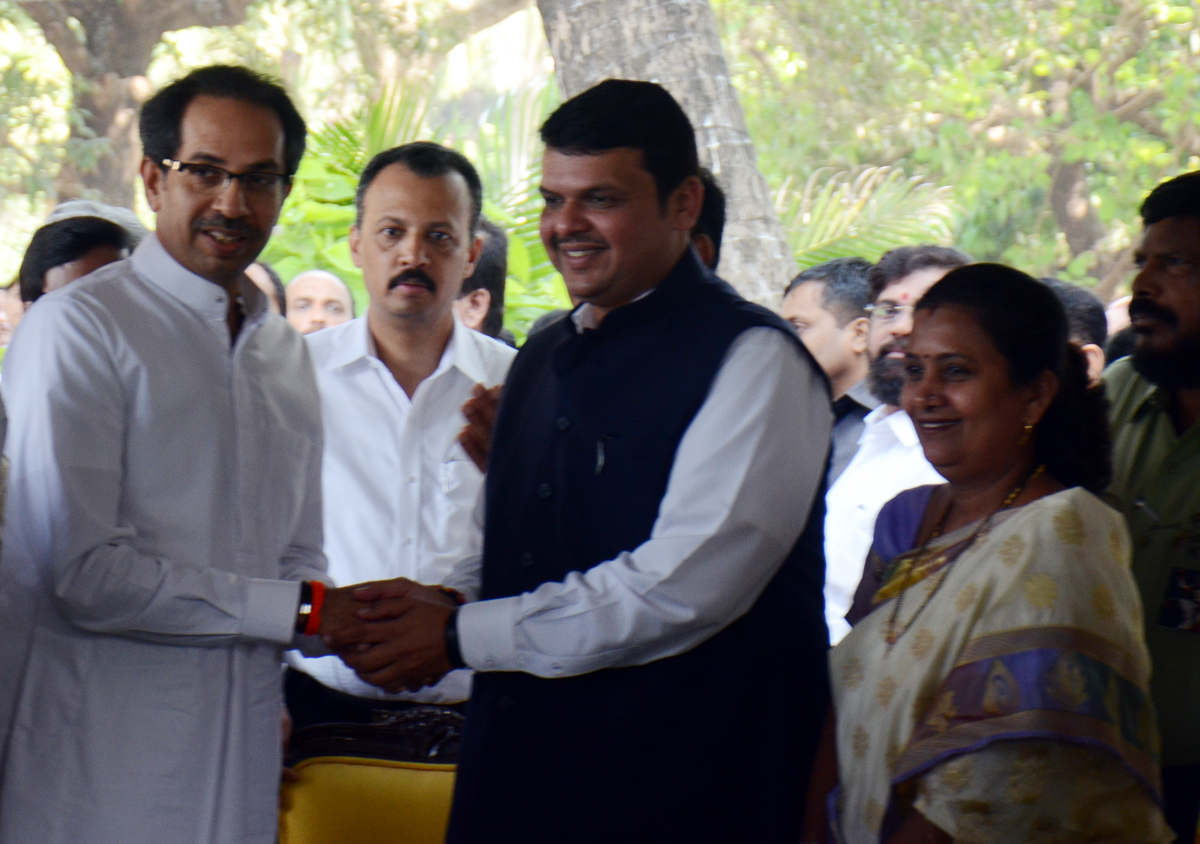 Chief Minister Devendra Fadnavis & Shivsena Working President Uddhav Thackarey Press Conference at Mayor Bunglow.