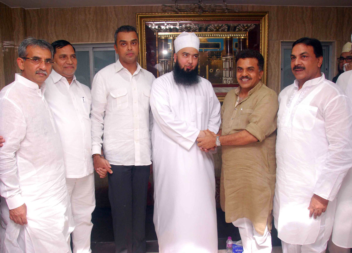 13th Annual Urs Of Shaheed-E-Raah-E-Madina Sayad Anwaar Asharaf Urf (Musanna Miyan) at Chota Sonapur Do Tanki.
