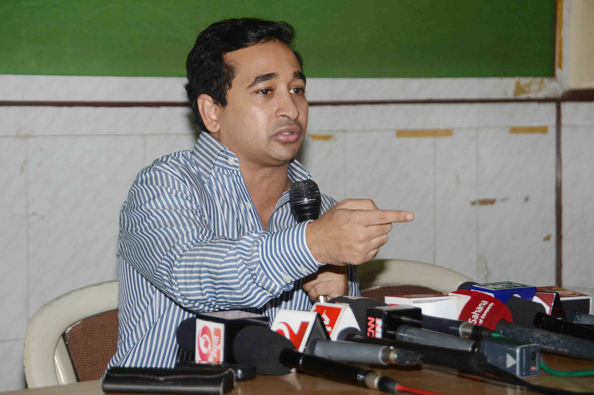 Swabhimaan Sanghatana President & MLA Nitesh Narayanrao Rane During Press Congress at Mumbai Marathi Patrkar Sangh Azad Maidan.