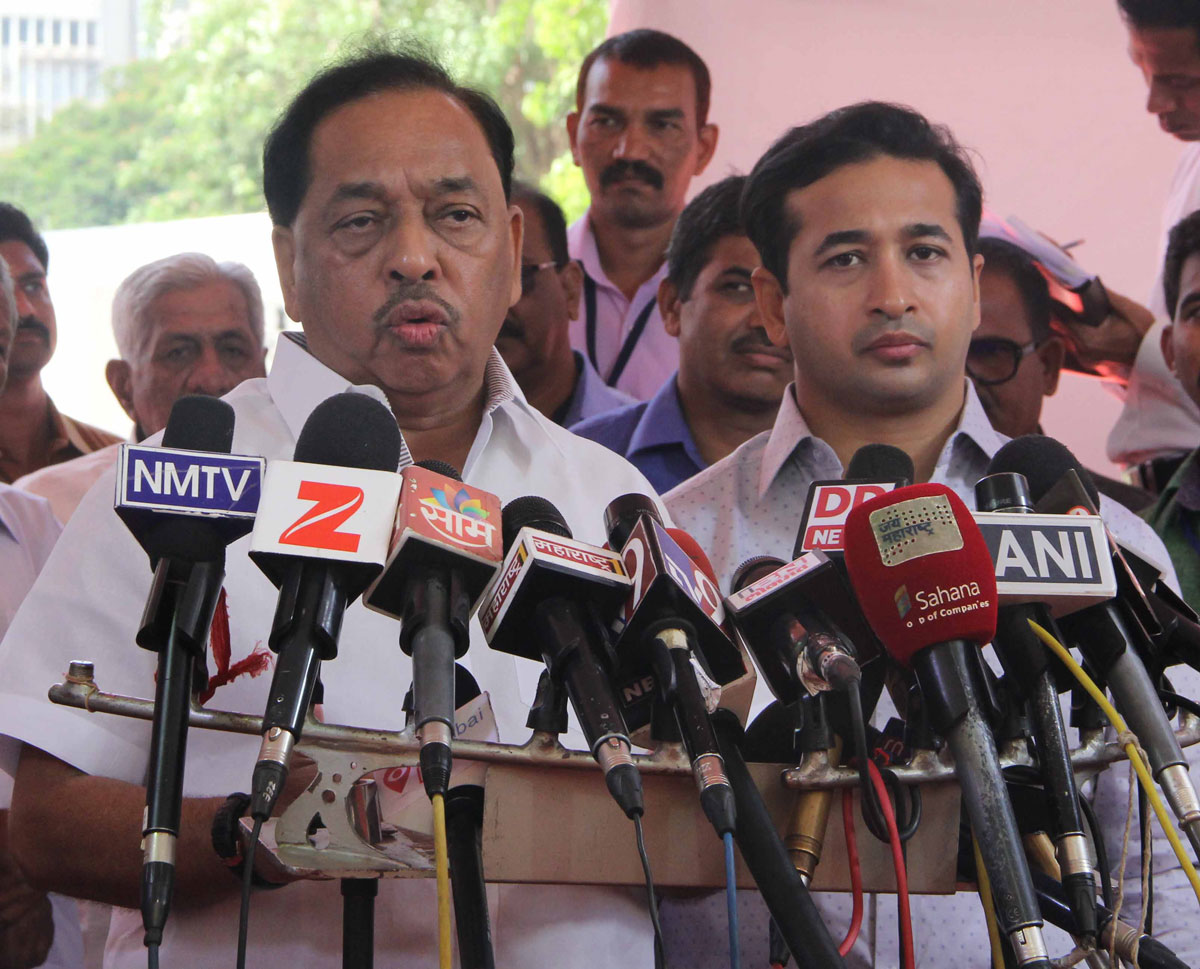 #Budget Session: Ruling Party & Opposition Party Leaders at Vidhan Bhavan Mumbai.