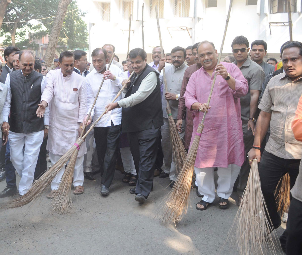 "Swachhata Abhiyan" in Presence of Union Minister Hon'ble Nitin Gadkari at Meyo Hospital Nagpur.