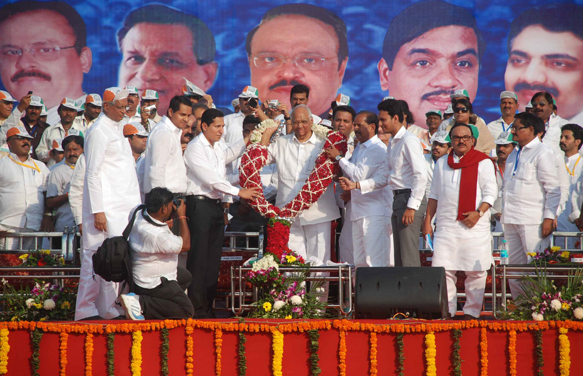 NCP PRESIDENT & UNION MINISTER SHARADCHANDRA PAWAR IN NCP MELAVA AT AEROLI THANE.