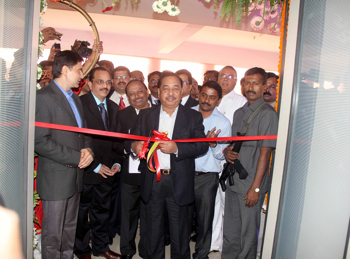 Minister Narayanrao Rane inaugurates MIDC office building at Panvel.