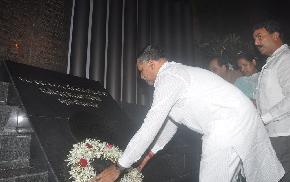 TRIBUTE TO 26/11 MARTYRS BY MUMBAI CONGRESS AT POLICE GYMKHANA.