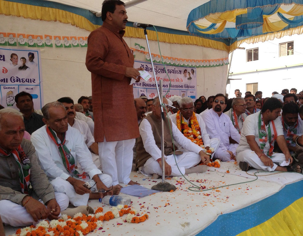 MINISTER MOHD.ARIF NASIM KHAN FOR GUJARAT ELECTION CAMPAIGN.