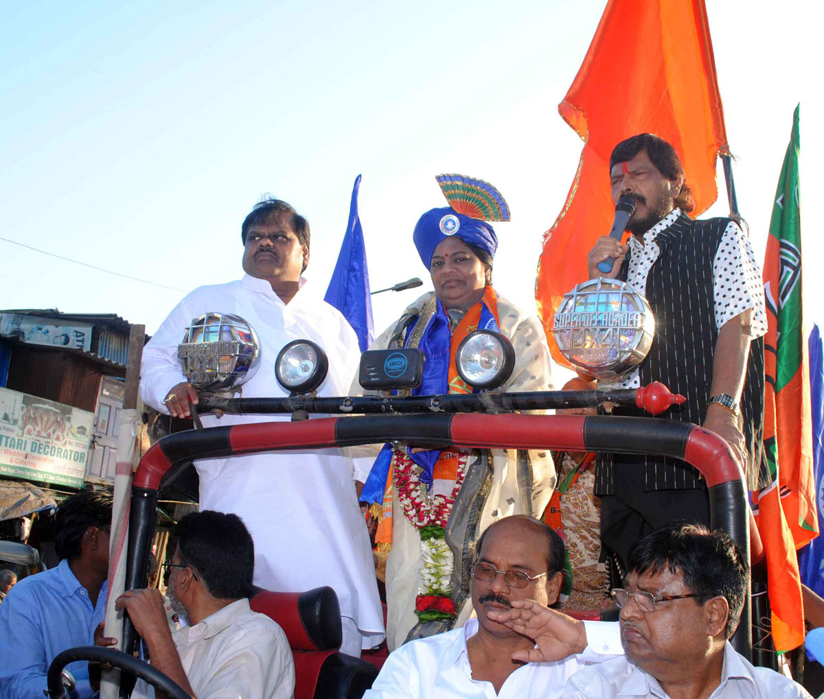RPI PRESIDENT & M.P.RAMDAS ATHAVALE WITH HIS CANDIDATE FOR ROAD SHOW (RALLY) FROM KURLA TO CHEMBUR.