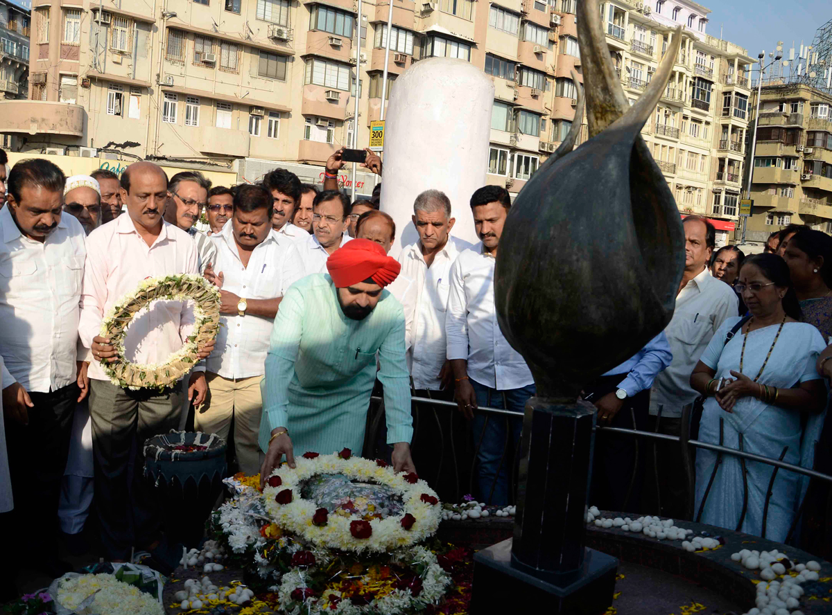 Mumbai Congress Pays Tribute to Bravehearts Martyrs on 26/11 in Mumbai.