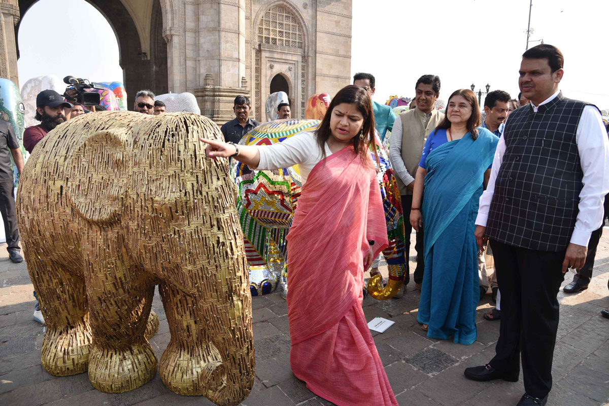 Chief Minister Devemdra Fadnavis,Union Minister Maneka Gandhi & MP Poonam Mahajan Inaugurated the Elephant Parade at Gateway of India .