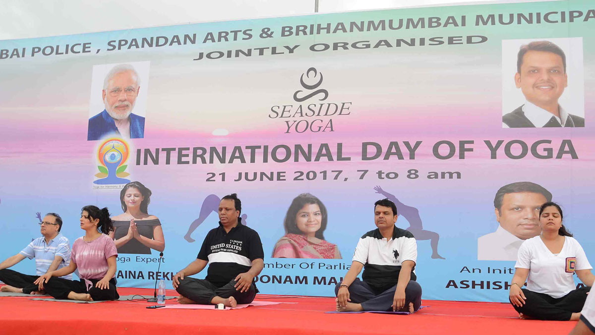Leaders during International Yoga in Mumbai.