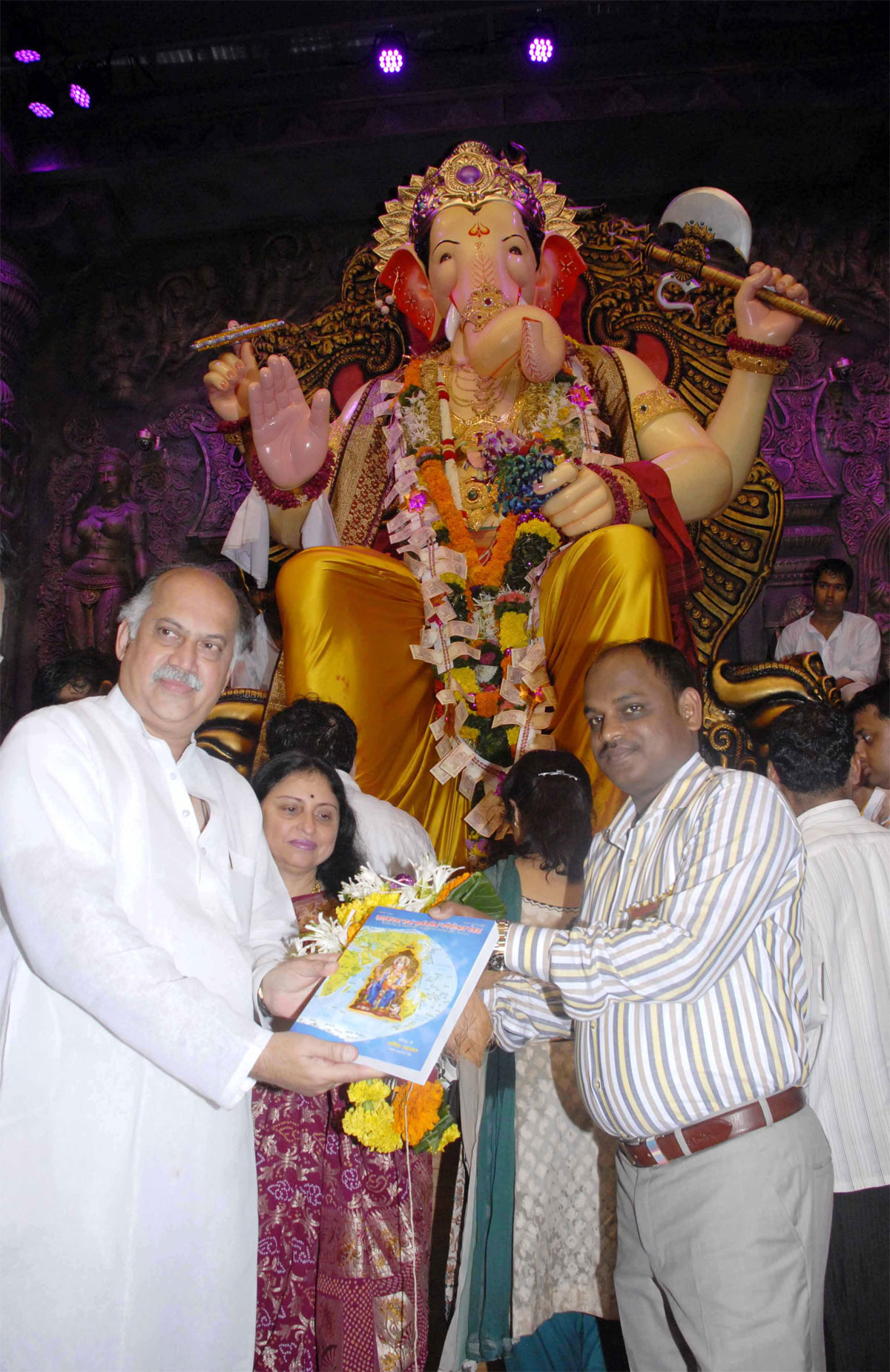 M.P. & EX.UNION MINISTER GURUDAS KAMAT WITH WIFE SMT.MARUKH KAMAT AT LALBAUGH RAJA DARSHAN ON OCCASION GANPATI FESTIVAL IN MUMBAI.
