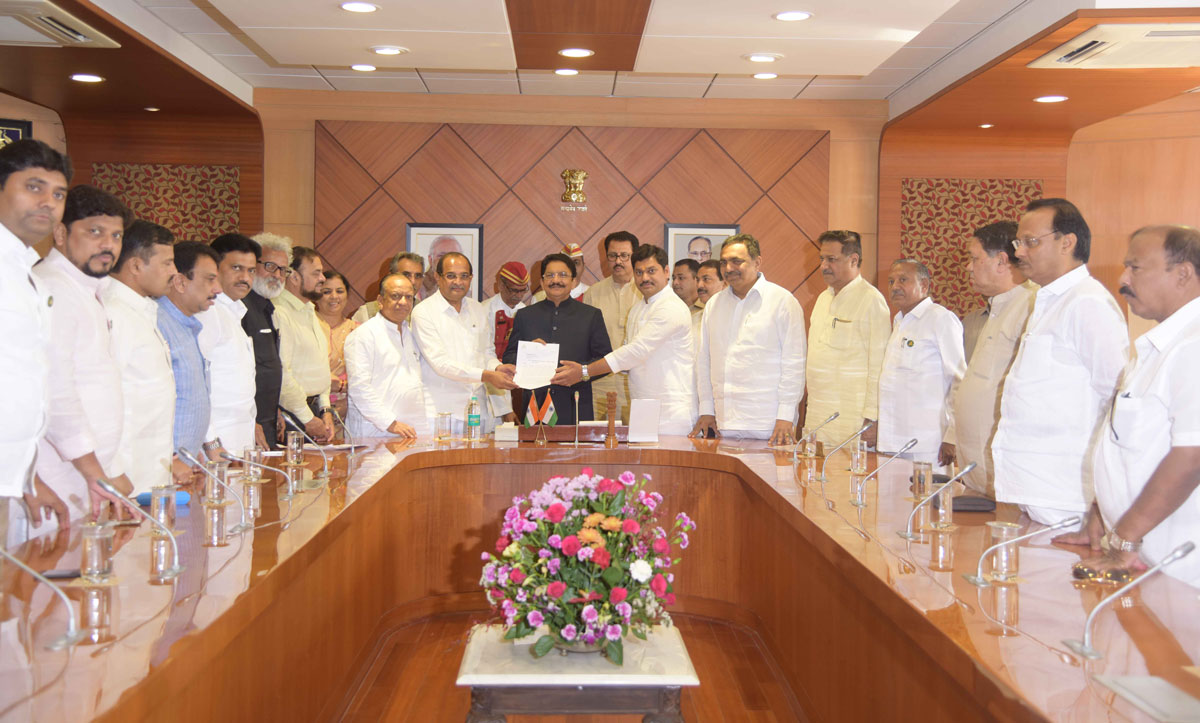 #Budget Session: Opposition Party Leaders at Vidhan Bhavan Mumbai.