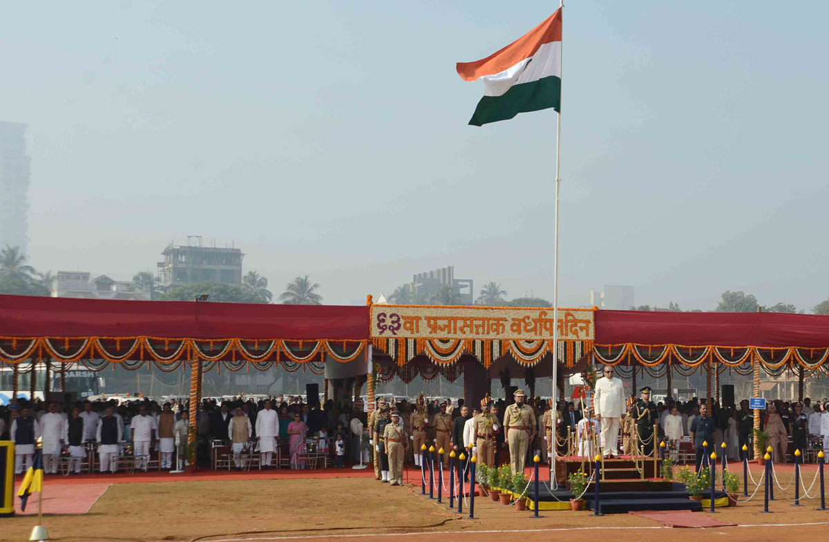 GOVERNOR K.SANKAR NARAYANAN & CHIEF MINISTER PRITHVIRAJ CHAVAN ON 63RD REPUBLIC DAY AT SHIVAJI PARK.