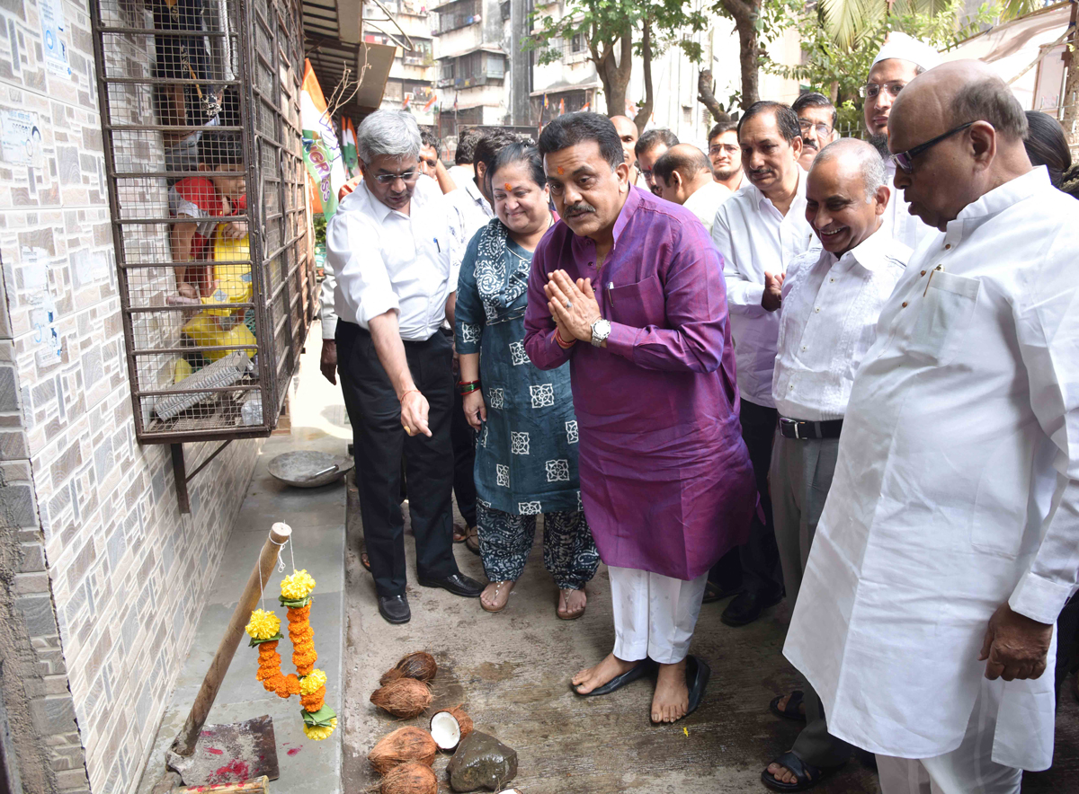 Bhumipujan at Sion Ko;iwada Ward No.176 on occasion MRCC President Sanjay Nirupam & BMC Opposition Leader Ravi Raja.
