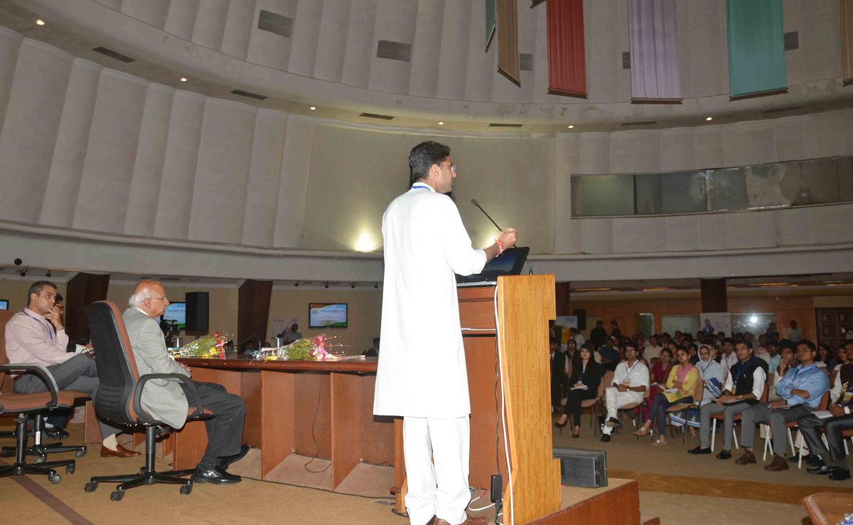 Hon'ble MINISTERS SACHIN PILOT & MILIND DEORA DURING YOUTH PARLIAMENT 2013 AT BSE.