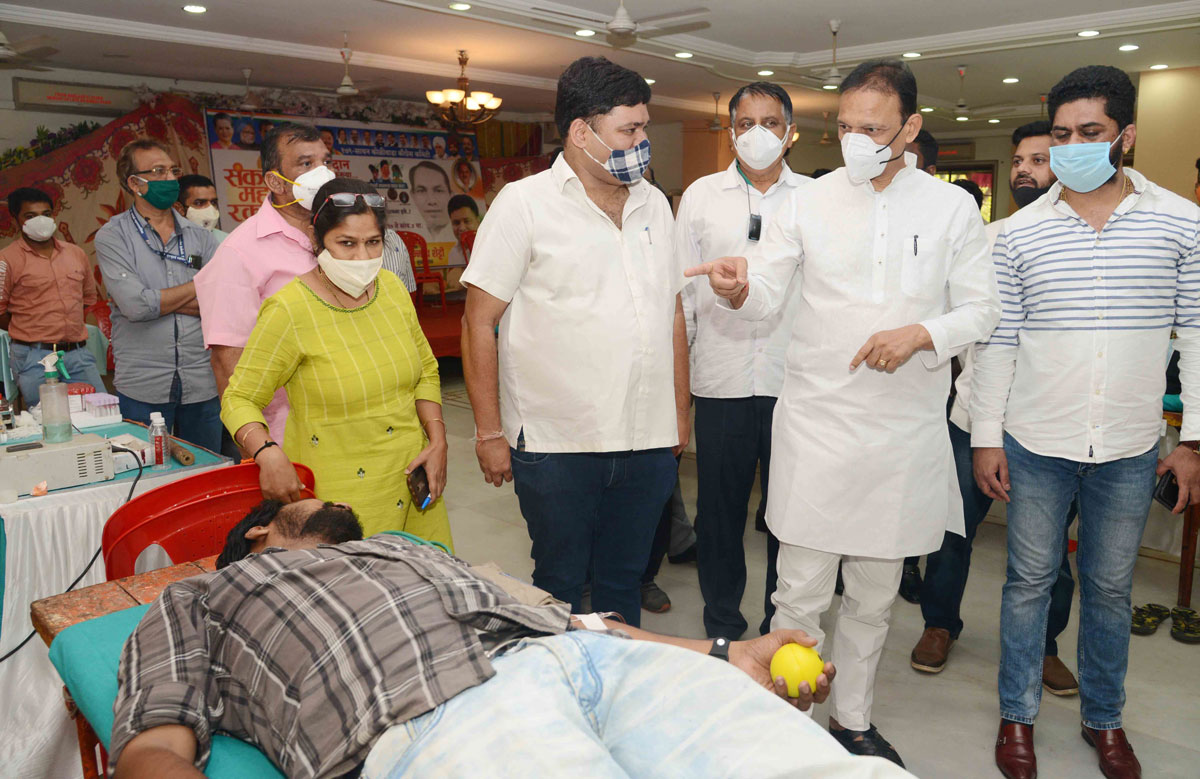 MRCC President Bhai Jagtap during Blood Donation Camp at Antop Hill.